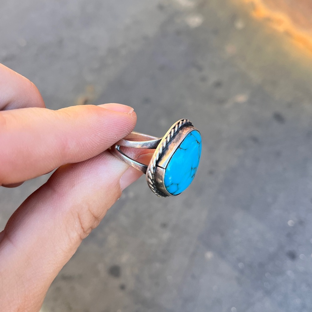 PRICE FIRM Gorgeous Turquoise Sterling Silver Statement Ring - Picture 6 of 15